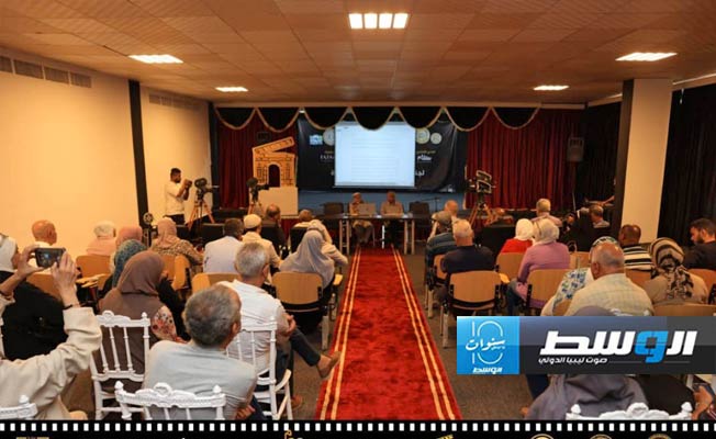 إقبال الحضور خلال محاضرة «السينما والتاريخ» على هامش فاعليات «مهرجان ليبيا السينمائي الدولي للأفلام القصيرة». 3 أكتوبر 2024. (موقع المهرجان)