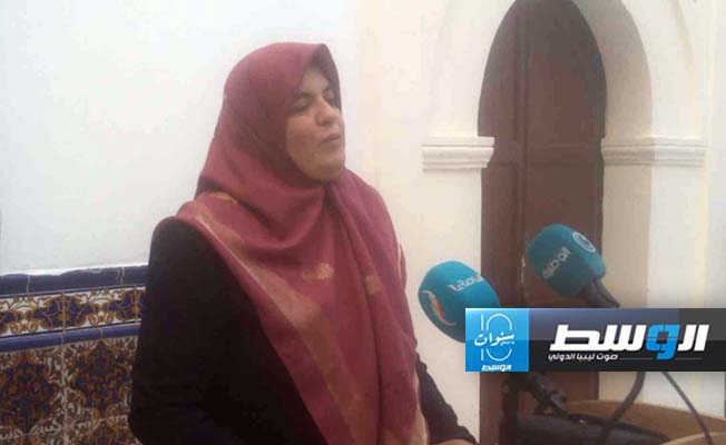 فريال الدالي مشرفة الملتقى. (بوابة الوسط)