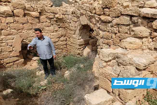مراقبة آثار بنغازي تتمكن حتى الآن من ترميم نحو 75 خريطة من أصل 200 خريطة ضمن هذا الجهد العلمي والتوثيقي. (الجزيرة أفريقيا)