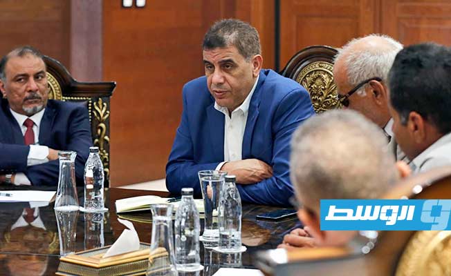 لقاء القطراني مع رئيس المجلس التسييري لبلدية طبرق في بنغازي، الإثنين 12 سبتمبر 2022. (المكتب الإعلامي للحكومة)