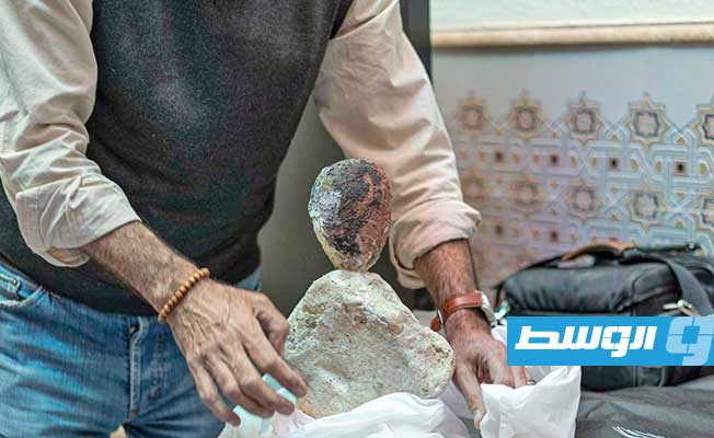 دمية شكّلها الفنان الليبي جمال الشريف، الإثنين 13 مارس 2023 (صفحة بيت إسكندر للفنون)