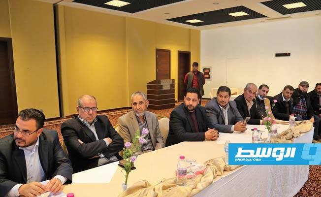 اجتماع المدير التنفيذي للشركة العامة للكهرباء مع مسؤولي بلدية طبرق. (الشركة العامة للكهرباء)