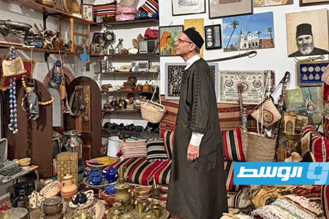 جولة السفير البريطاني لدى ليبيا مارتن رينولدز بالمدينة القديمة في طرابلس، الأربعاء 18 مارس 2026. (السفارة البريطانية لدى ليبيا)