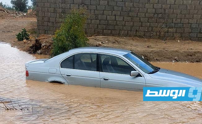 سيارة غمرتها مياه الأمطار، 6 ديسمبر 2024. (أمن النواحي الأربع)