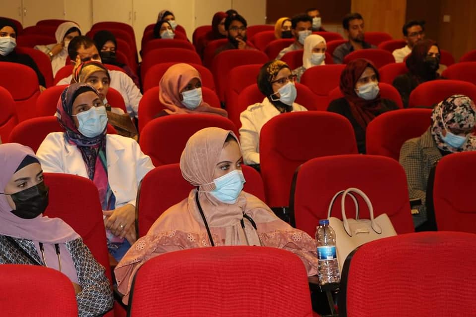 ندوة حول «علاج الحالات الطارئة في أمراض القلب»، 14 أكتوبر 2021. (مركز بنغازي الطبي)
