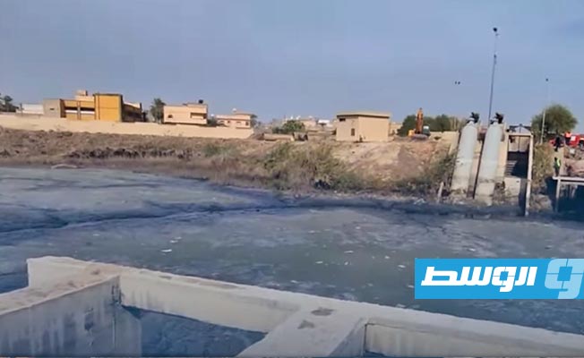 من أعمال تنظيف تجمعات مياه الأمطار في زليتن، السبت 10 فبراير 2024 (صفحة البلدية على فيسبوك)