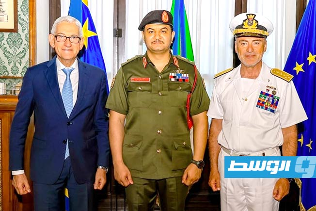 لقاء صدام خليفة حفتر مع رئيس أركان البحرية الإيطالية، الأدميرال إنريكو كريدندينو، في روما، الجمعة 13 يونيو 2025. (شعبة الإعلام الحربي)
