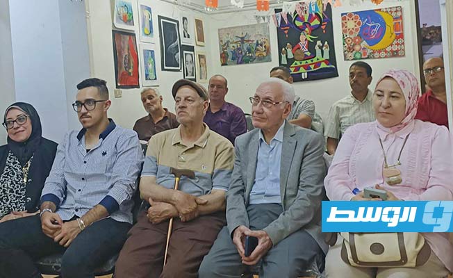 جانب من الحضور بالندوة. (الإنترنت)