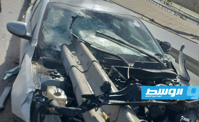 حطام السيارة عقب الحادث في طريق الشط، 9 أغسطس 2021. (مديرية أمن طرابلس)