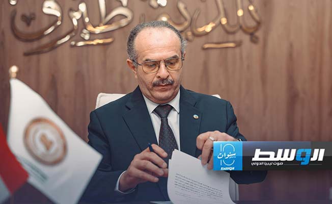 جانب من توقيع مدير صندوق التنمية وإعادة الإعمار بلقاسم حفتر عقود جديدة مع شركة «المقاولون العرب» المصرية لإنشاء مشاريع في طبرق، 17 أغسطس 2024 (صندوق التنمية وإعادة إعمار ليبيا)