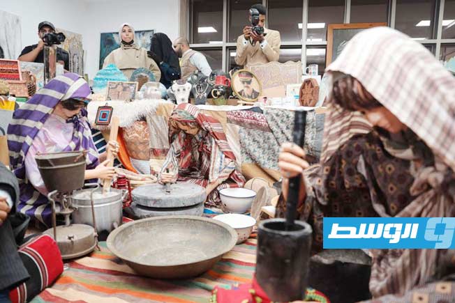 جانب من فعاليات الدورة الرابعة لمعرض بنغازي للكتاب في دار الكتب الوطنية ببنغازي. (فيسبوك)