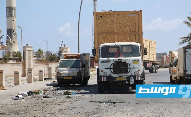 لحظة وصول معدات التبريد لمحطة جنوب طرابلس الغازية، 19 يوليو 2021. (شركة الكهرباء)