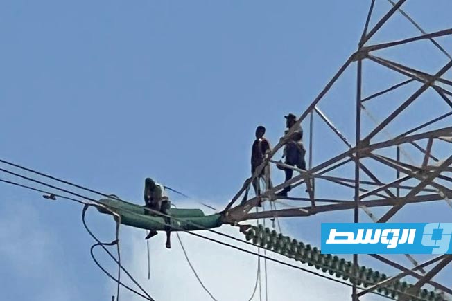 صيانة دوائر كهرباء الزاوية - الزهراء، 25 سبتمبر 2025. (شركة الكهرباء)