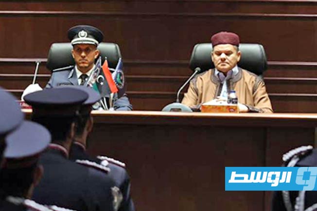 رئيس حكومة «الوحدة الوطنية الموقتة» عبدالحميد الدبيبة متحدثا خلال حضوره الملتقى الثاني لضباط جهاز دعم مديريات الأمن، الإثنين 23 مارس 2025 (المكتب الإعلامي للدبيبة)