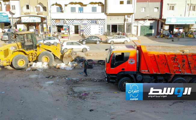 أعمال إزالة البناء العشوائي والمخالفات في حي الأندلس، 20 أكتوبر 2024. (شركة الخدمات العامة طرابلس)