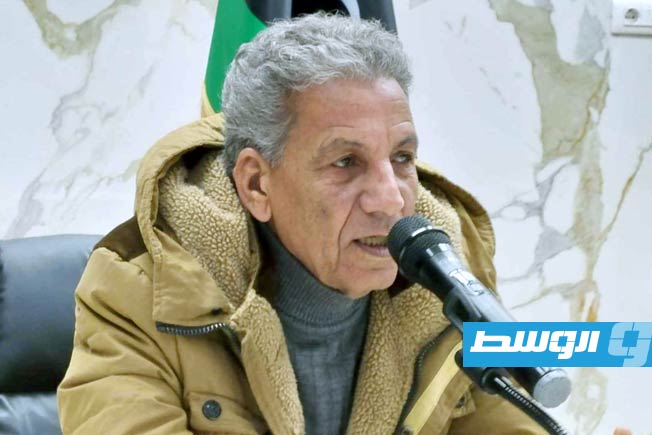 الكاتب والمسرحي منصور بوشناف خلال الندوة، الثلاثاء 28 يناير 2025. (بوابة الوسط)
