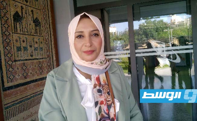 مديرة مكتب الطفل ورعاية المواهب بوزارة الثقافة زكية سلطان. (بوابة الوسط)