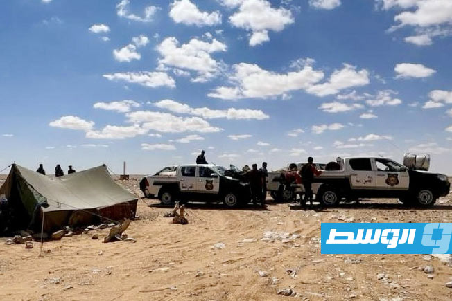 مهاجرون غير نظاميين جرى ضبطهم قرب الحدود مع الجزائر، الأربعاء 9 أبريل 2025 (وزارة الداخلية بحكومة الوحدة الوطنية الموقتة)