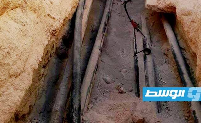 من أعمال إصلاح كابل كهرباء معطوب في بنغازي، 16 ديسمبر 2022. (شركة الكهرباء)