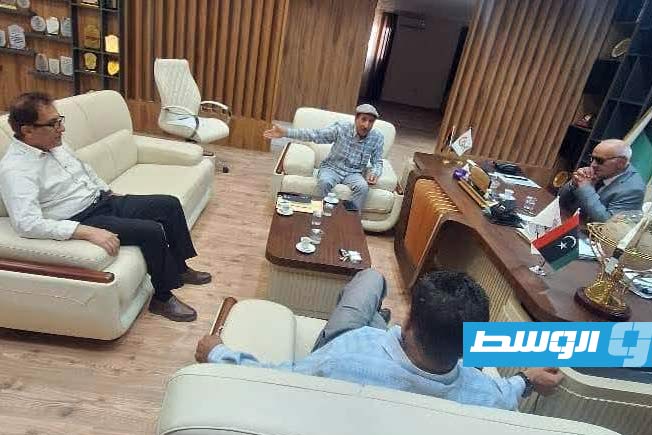 زيارة رسمية لوفد «المركز القومي للفنون والتراث» إلى بلدية طبرق (فيسبوك)