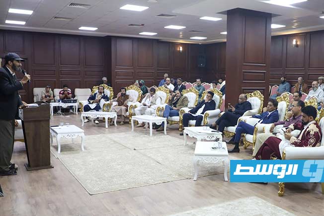 جانب من الأمسية الشعرية التي أقيمت بقاعة الفعاليات بمعرض بنغازي للكتاب أمس الخميس. (وزارة الثقافة والفنون)