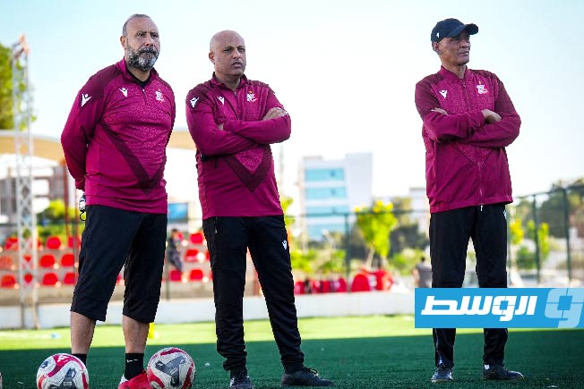 الجهاز الفني لفريق الأهلي بنغازي (صفحة نادي الأهلي بنغازي على فيسبوك)