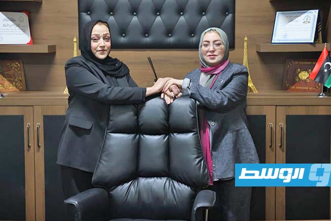 الطرمال تشهد حفل افتتاح مركز لتمكين المرأة بـ«قوة مكافحة الإرهاب» في الخمس، 21 نوفمبر 2025. (وزارة الدولة لشؤون المرأة)