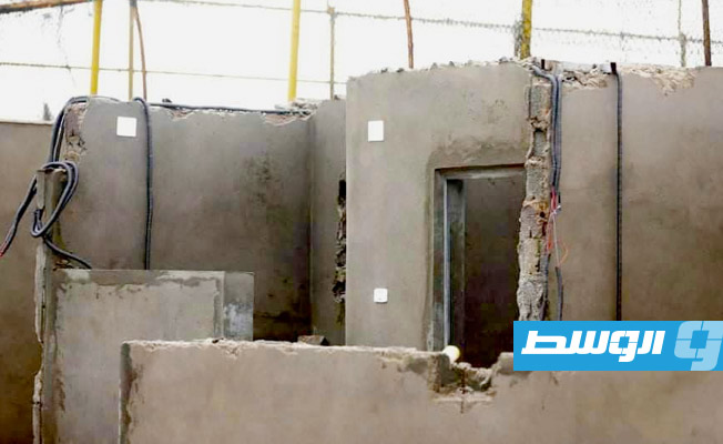 إزالة سكن للعمالة الوافدة تحت مسار خطوط الكهرباء بعين زارة، 20 يناير 2022. (وزارة الداخلية)