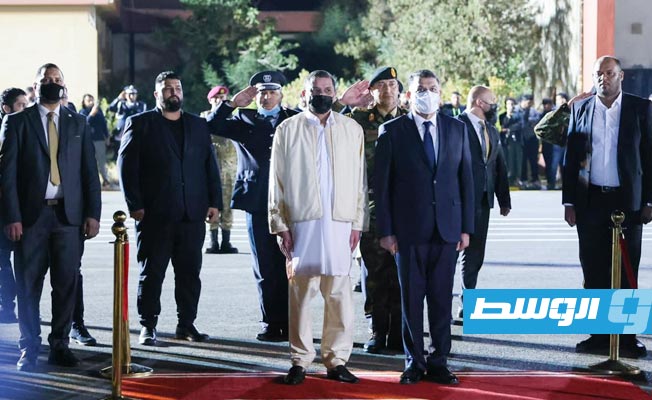 الدبيبة لضباط الشرطة الجدد: حمل السلاح للدفاع عن الوطن والمواطن