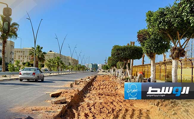 من أعمال المرحلة الأولى من مشروع توسعة الطريق الساحلي وسط مدينة سرت. (جهاز تنفيذ مشروعات الإسكان والمرافق)