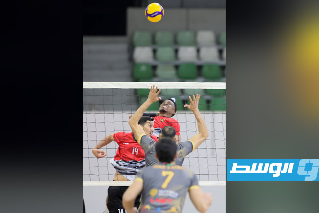 مباراة السويحلي والأفريقي زليتن بالجولة الثانية من نهائيات ليبيا للكرة الطائرة الجمعة 6 فبراير 2026 (تصوير – محمود دردور – الوسط)