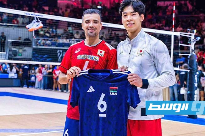 من وداع قائد المنتخب الليبي لكرة الطائرة المعتزل فؤاد المعروق عقب مباراة المنتخب أمام اليابان، الأربعاء 17 سبتمبر 2025 (الاتحاد الليبي للكرة الطائرة)