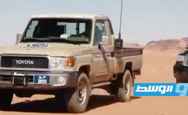 دوريات أمنية على الحدود الليبية - السودانية. (فيديو نشره جهاز مكافحة الهجرة غير الشرعية)