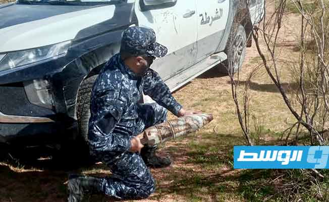 انتشال 4 قذائف مدفعية من مزرعة مواطن بمنطقة السائح. (هيئة السلامة الوطنية)