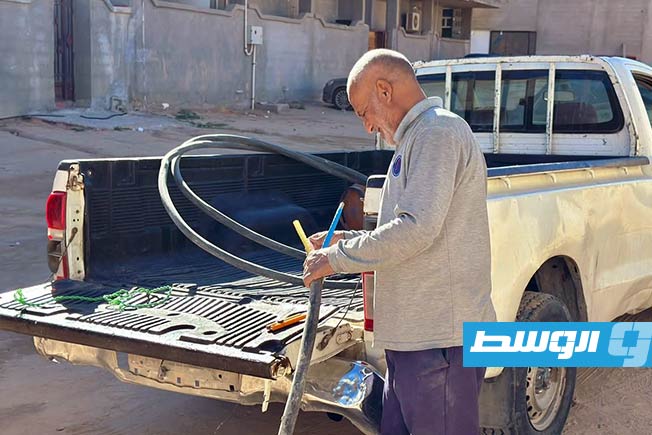 إصلاح كابل معطوب في سرت، 19 نوفمبر 2025. (شركة الكهرباء)