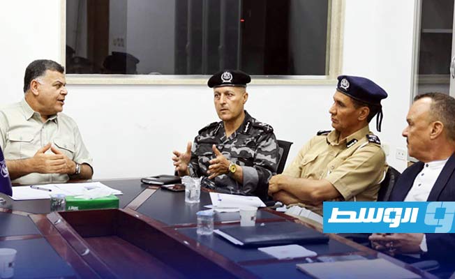 اجتماع اللواء خالد مازن مع مديري أمن طوق طرابلس والمنطقة الغربية، الأحد 19 يونيو 2022. (وزارة الداخلية)