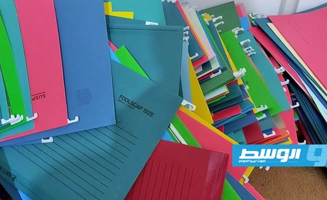 ملفات المواطنين الخاصة بعلاوة الأسرة في بني وليد. (الإنترنت)