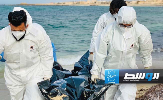 انتشال 3 جثث مجهولة الهوية في صبراتة، 4 أبريل 2024. (الهلال الأحمر)