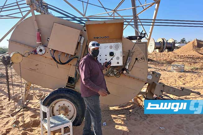 تواصل أعمال مشروع خط نقل الطاقة غرب طرابلس - التبة، 24 أكتوبر 2025. (شركة الكهرباء)