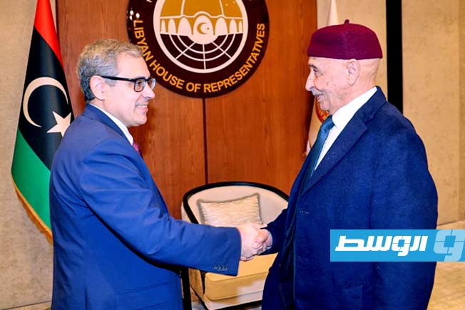 لقاء عقيلة مع القائم بالأعمال الأميركي في ليبيا جيرمي برنت، الخميس 11 ديسمبر 2025. (مجلس النواب)