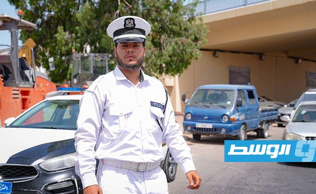 أعمال توسعة مدخل جزيرة الغيران بالمدخل الغربي لطرابلس. (مديرية أمن طرابلس)