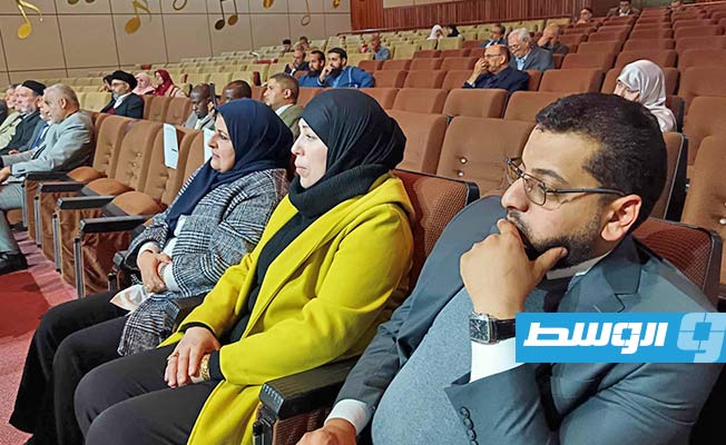 جانب من الحضور. (بوابة الوسط)