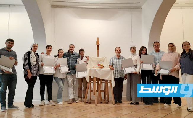 تسليم الشهادات (بوابة الوسط)