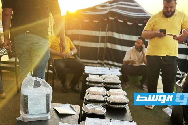 توزيع وجبات إفطار في طرابلس. (المتطوعون)