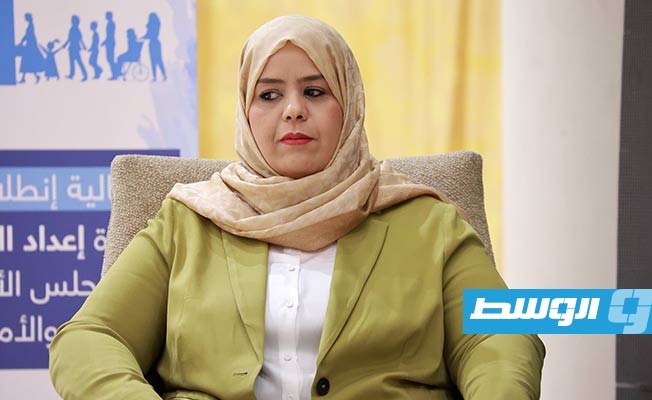وزيرة الشؤون الاجتماعية خلال مشاركتها في اختتام ملتقى عداد وتبني الخطة الوطنية لتطبيق قرار مجلس الأمن بشان المرأة. (المجلس الرئاسي)