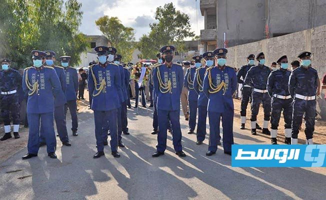 من مراسم تشييع جثمان الشهيد عميد المبروك خلف. (وزارة الداخلية)