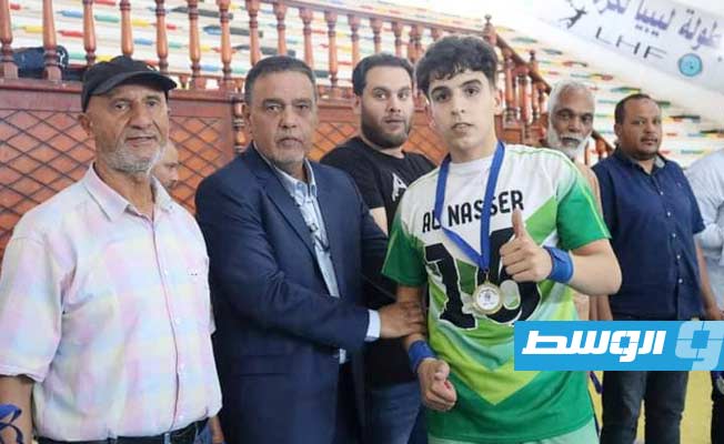نادى النصر يفوز على الجزيرة بنتيجة (33/ 21) ويتوج بكأس بطولة «أواسط اليد». (الإنترنت)