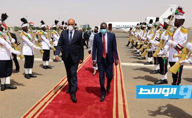 من وصول الكوني إلى مطار الخرطوم، 24 أغسطس 2021. (المجلس الرئاسي)