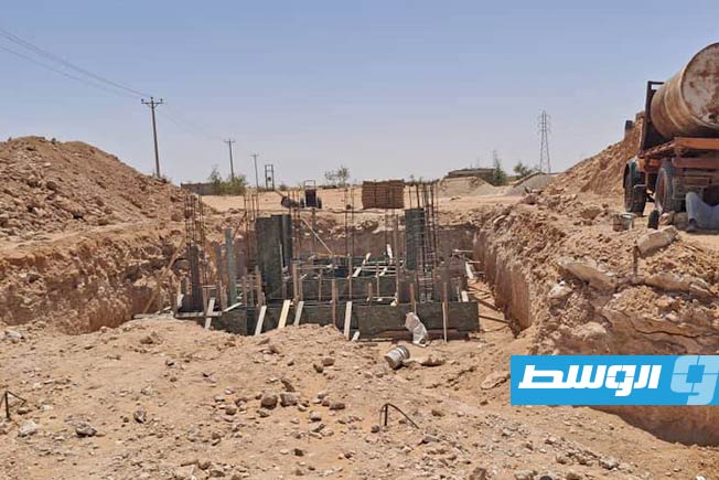 صب القواعد الخرسانية لمشروع محطة كهرباء التسعين في سرت. (الشركة العامة للكهرباء)
