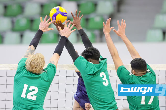 مباراة الاتحاد المصراتي والأهلي بنغازي بالجولة الثانية من نهائيات ليبيا للكرة الطائرة الجمعة 6 فبراير 2026 (تصوير – محمود دردور – الوسط)
